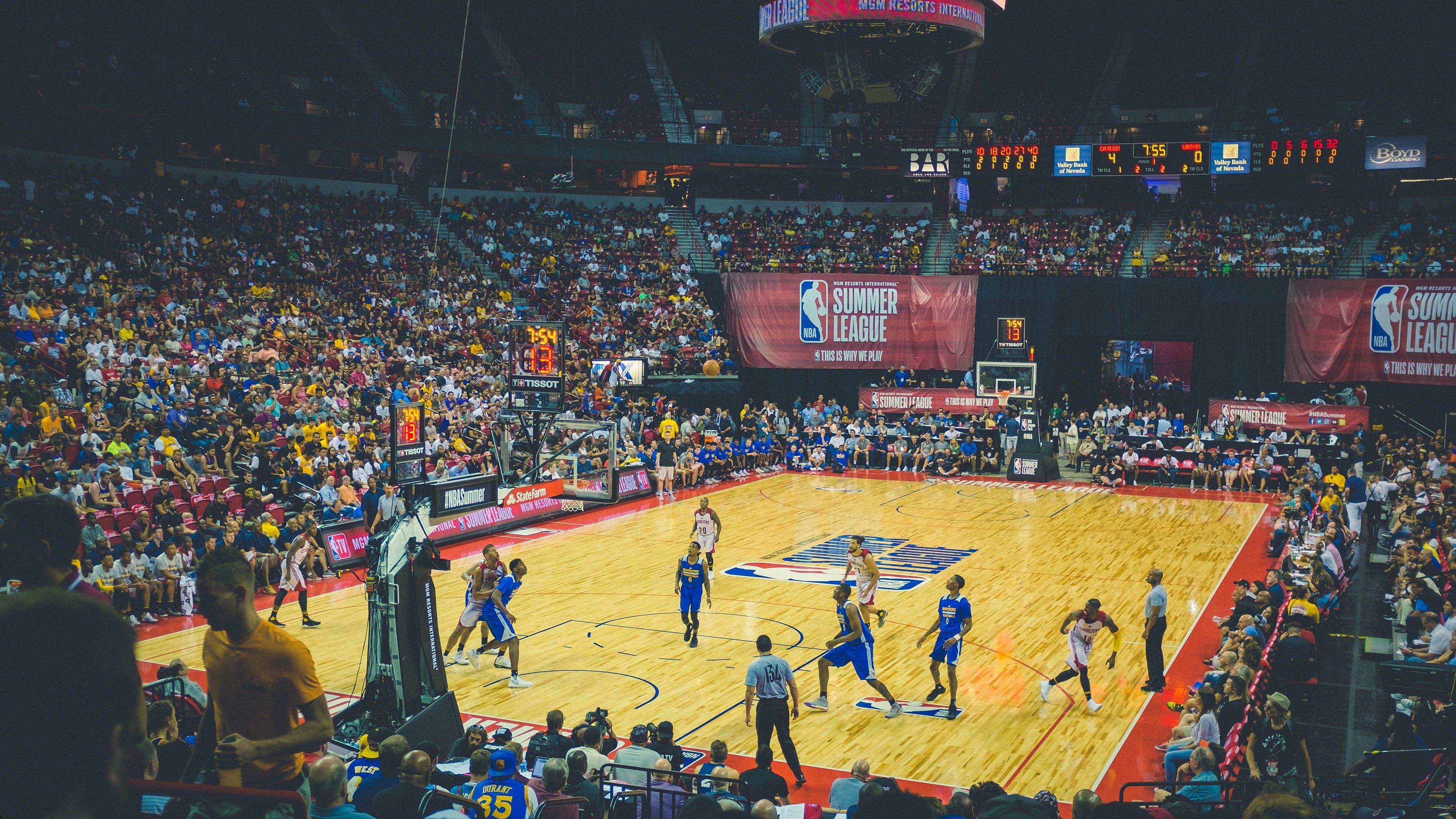 CBA联赛公布赛季十佳裁判名单 闫军领衔五人获殊荣