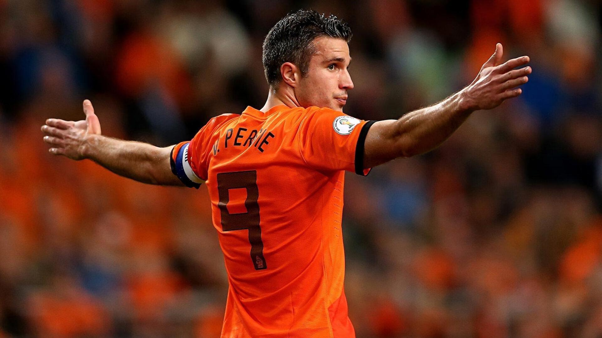 热刺持续关注维萨，但引援优先级调整，锋线补强计划或转向新目标